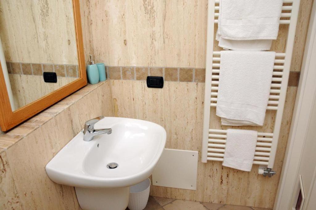 Le Tre Civette Bed & Breakfast Lecce Exterior photo