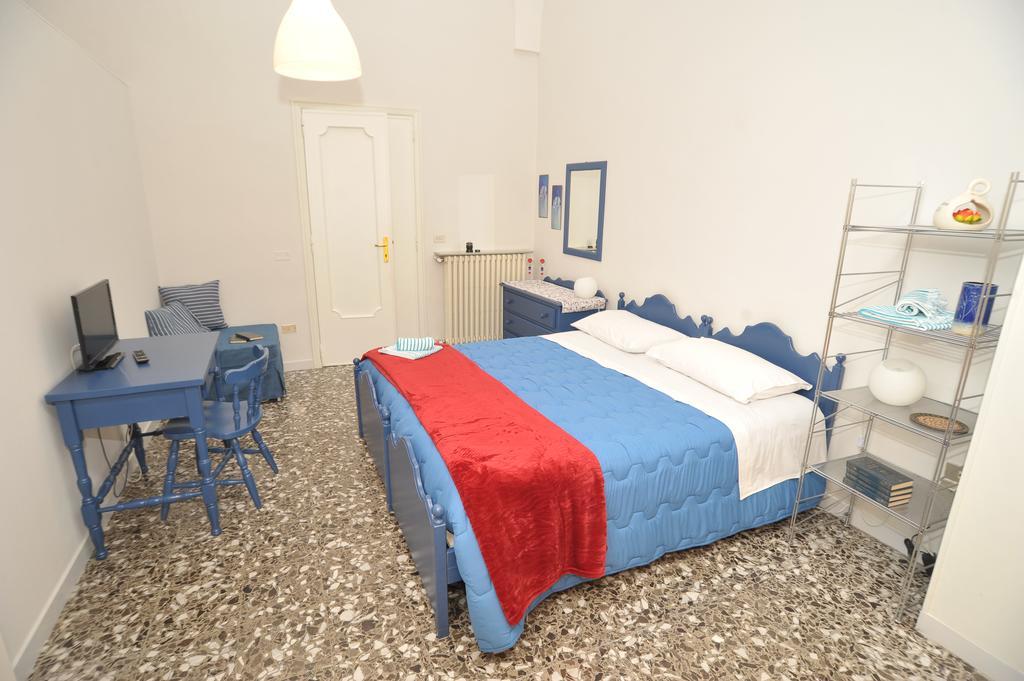 Le Tre Civette Bed & Breakfast Lecce Exterior photo