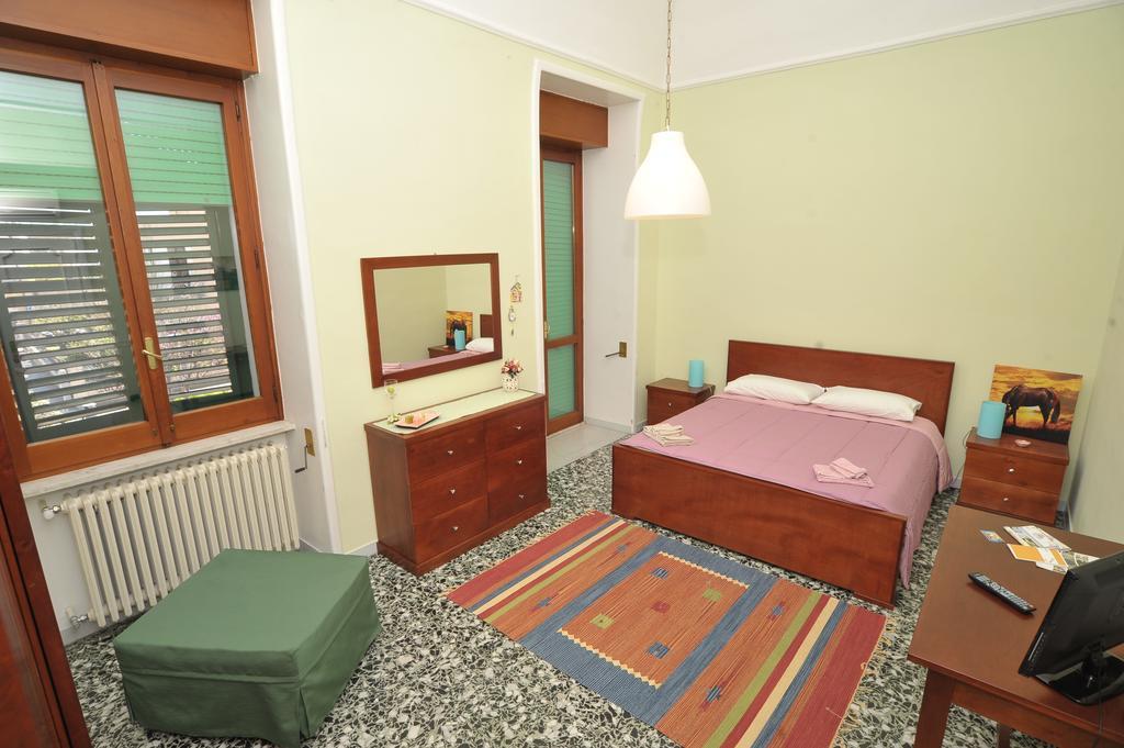 Le Tre Civette Bed & Breakfast Lecce Exterior photo