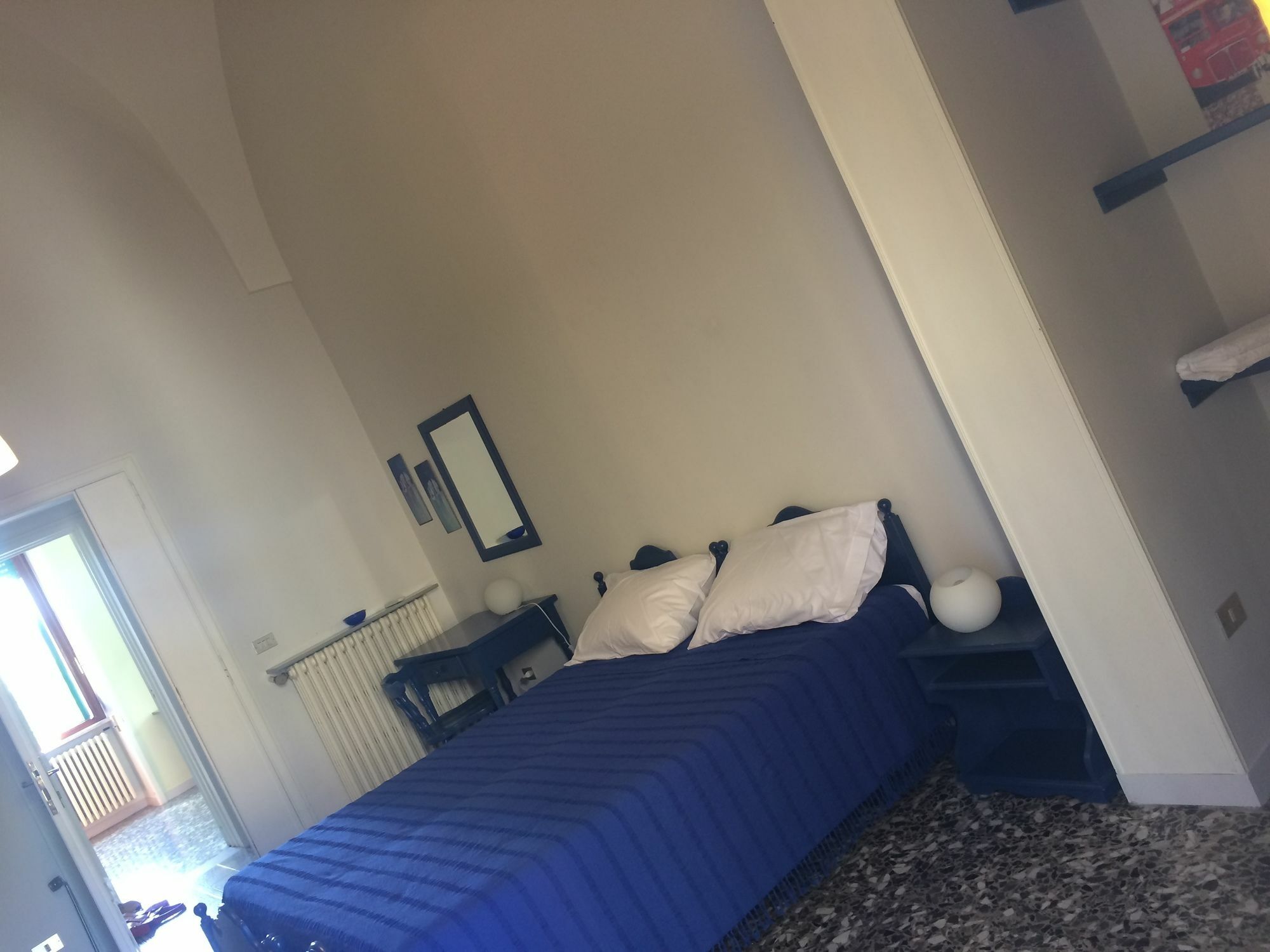 Le Tre Civette Bed & Breakfast Lecce Exterior photo